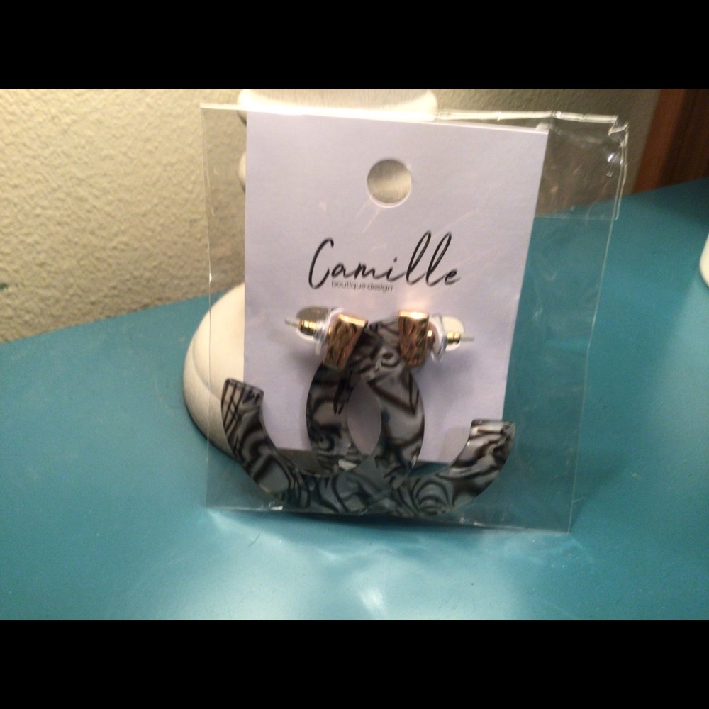 🎄Large Hoop Earrings - Picture 3 of 5